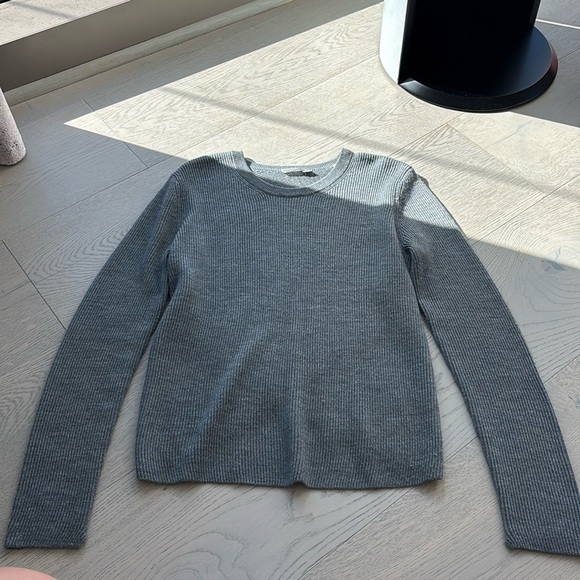 ALC Sweater - Picture 1 of 4